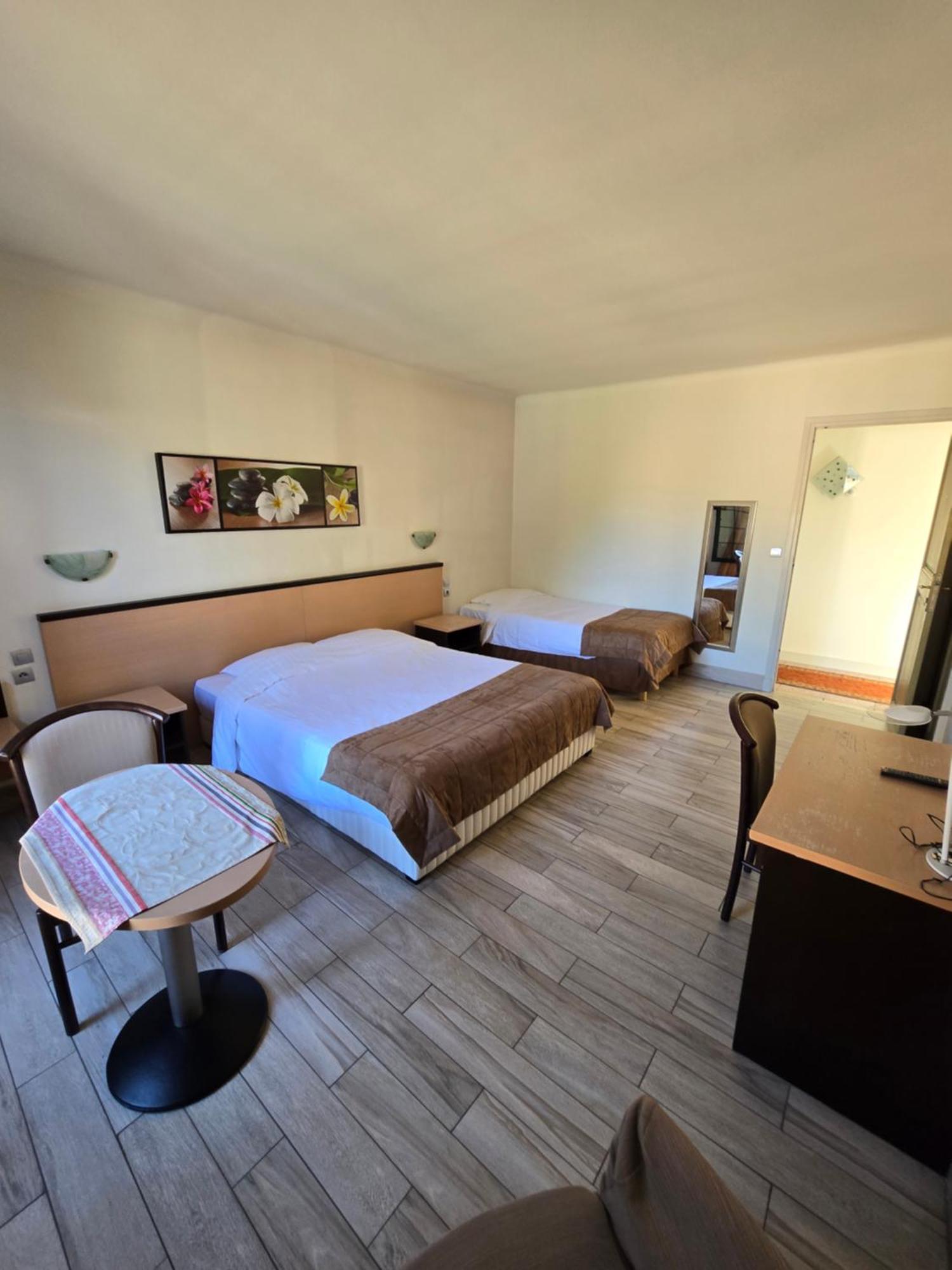 Auberge Les Aromes Grasse Exteriér fotografie